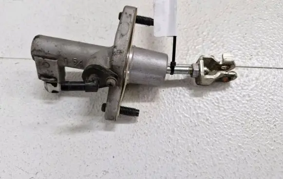 Honda Civic IX Clutch slave cylinder 