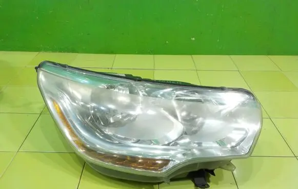 Citroen C4 II Headlight/headlamp 9687304580 XP233