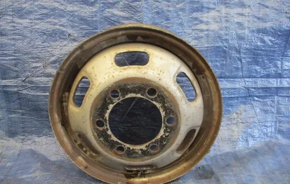 Iveco Daily 35 - 40.10 R16 steel rim