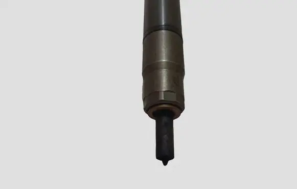 Hyundai i40 Fuel injector 0445110411