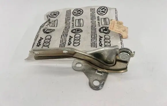 Volkswagen Fox Engine bonnet/hood hinges 5Z0823302A 5Z0823302C 5Z0823302E