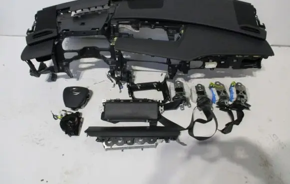 Lexus UX Radio/GPS head unit trim 