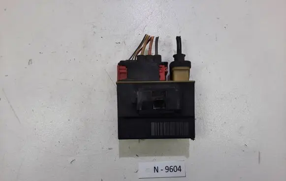 Citroen C5 Glow plug pre-heat relay 9652021180