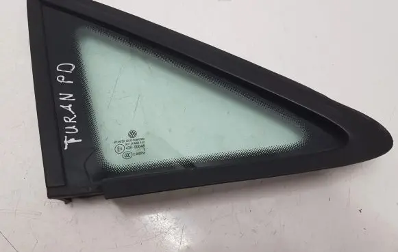 Volkswagen Touran I Front triangle window/glass 1T0845412