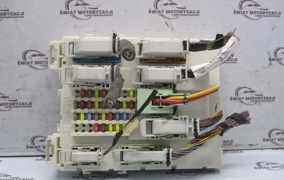Ford Focus Fuse module 14A073