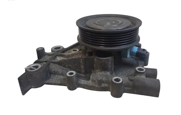 Opel Insignia A Water pump 55501353