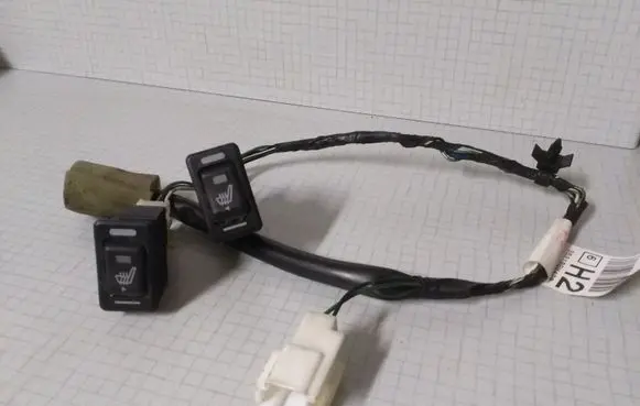 Nissan Almera N16 Seat heating switch 96910BM420