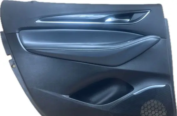 Buick Enclave II Front door card panel trim 84392254