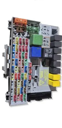 Opel Zafira A Fuse box set 24412497