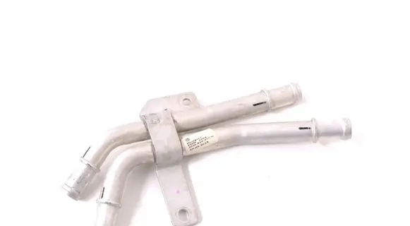 Lexus CT 200H Engine coolant pipe/hose 4M0819377N