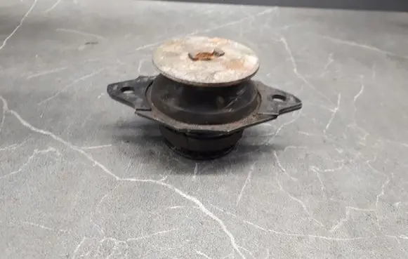 Volkswagen Caddy Gearbox mount