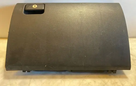 Toyota Avensis T270 Glove box 5555005090 MP6285
