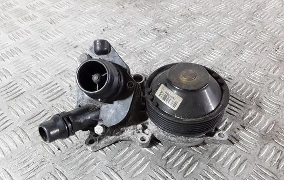 BMW 3 GT F34 Water pump 781083305