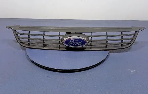 Ford Focus C-MAX Front grill 8M518200BE