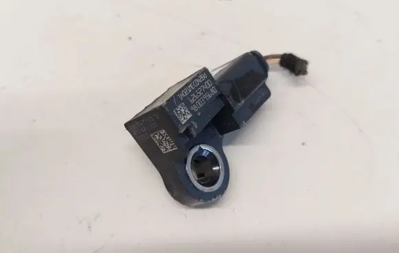 Citroen C4 II Picasso Airbag deployment crash/impact sensor