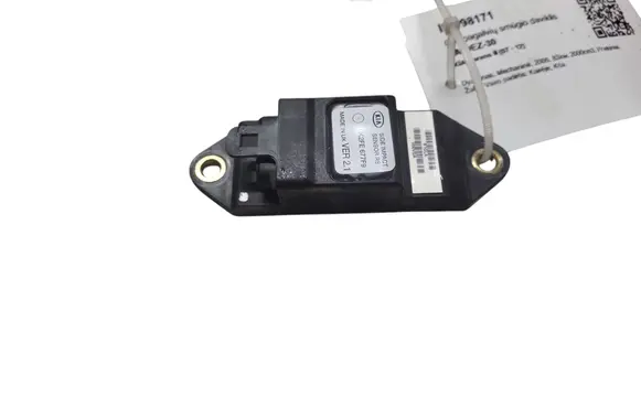 KIA Carens II Airbag deployment crash/impact sensor 0K2FE677F9