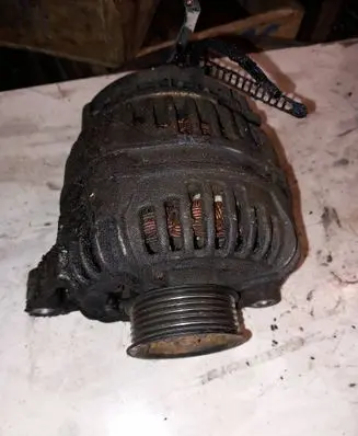 Audi A6 S6 C5 4B Generator/alternator