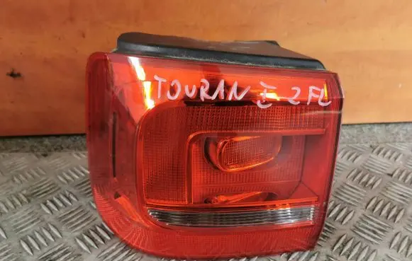 Volkswagen Touran II Rear/tail lights 1T0945095R 9579873E
