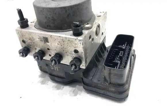 Toyota Camry VIII XV70 ABS Pump 44510-33210