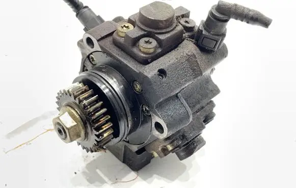 Renault Koleos I Fuel injection high pressure pump 0445010170