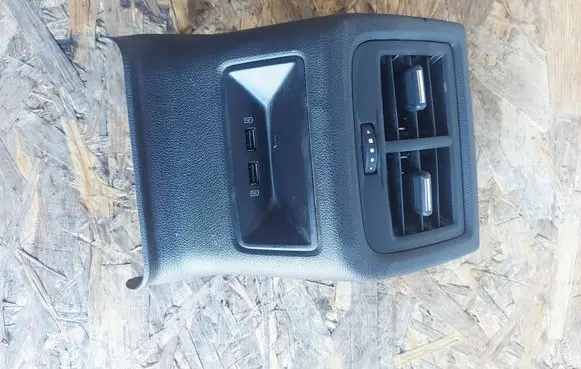 Seat Leon (5F) Other center console (tunnel) element 5F0863289A