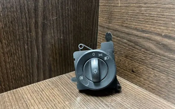 Volkswagen Crafter Light switch 9065450104