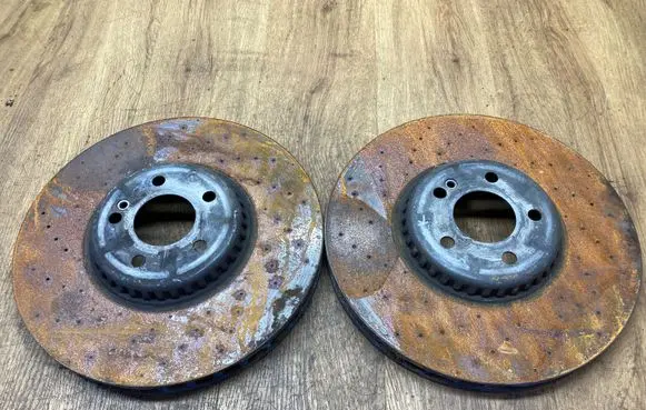 Volkswagen Touareg II Front brake disc A0004212312
