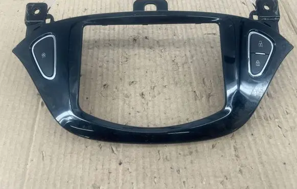 Opel Corsa E Radio/GPS head unit trim 13471358 460029937