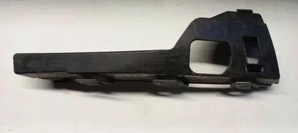 Ford Focus Front bumper mounting bracket 4M5117E858A