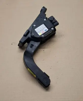 Hyundai ix35 Accelerator throttle pedal 327002S100 GJL0520A2S100