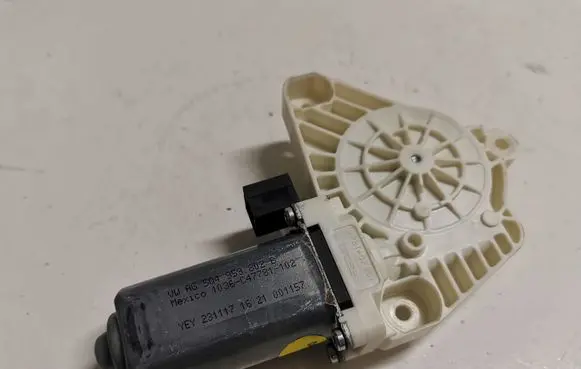 Audi Q5 SQ5 Front door window regulator with motor 5Q4959802B