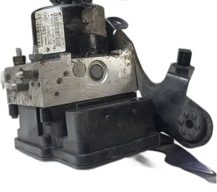Renault Megane III Master brake cylinder 476606264R 10021203464 000405104E0