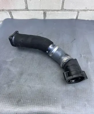 Volkswagen Arteon Turbo air intake inlet pipe/hose 05L145828D