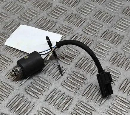 Aston Martin DB7 Air conditioning (A/C) pressure sensor LMB7657AA 8985240