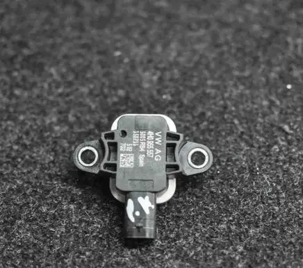 Audi A6 S6 C7 4G Airbag deployment crash/impact sensor 4H0955557