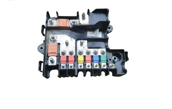 Iveco Daily 6th gen Fuse module 5801585977 0035