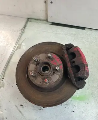 Subaru Legacy Front wheel hub spindle knuckle 543