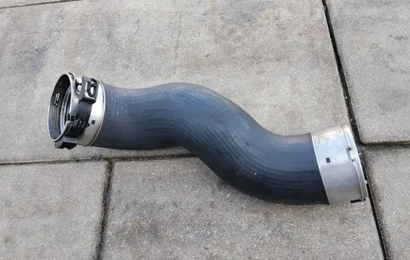 BMW 6 F12 F13 Intercooler hose/pipe 8516509