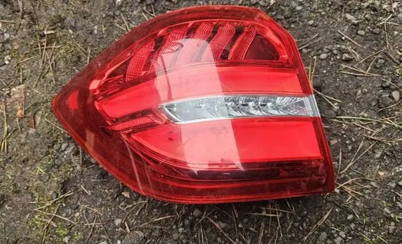 Mercedes-Benz GLS X166 Rear/tail lights A1669060302 011017A7495 F00HTM4009