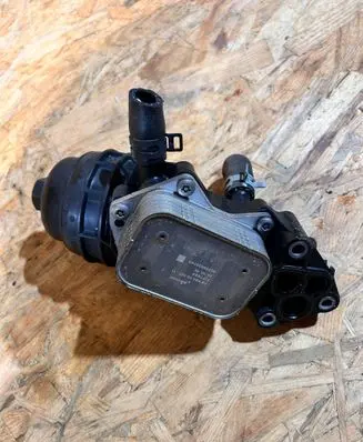 Mercedes-Benz CLA C117 X117 W117 Oil filter mounting bracket A2701800810