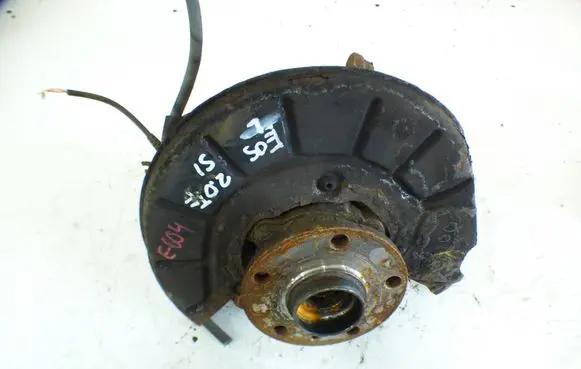 Volkswagen Eos Front wheel hub spindle knuckle 