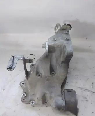 Opel Zafira B Fuel pump bracket 55196092