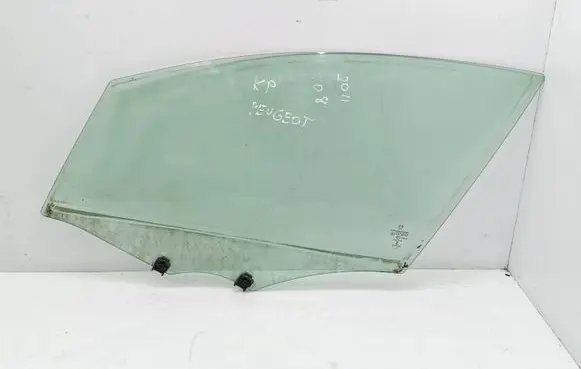 Peugeot 508 Front door window glass four-door E000189