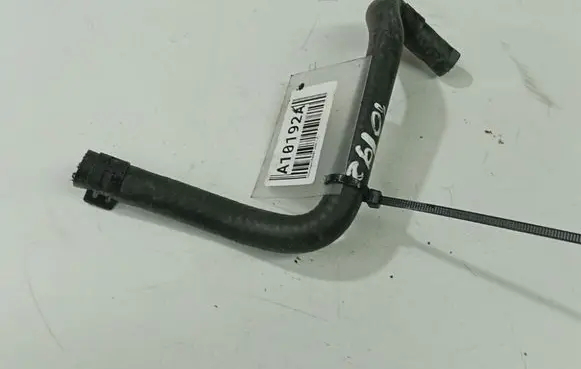 Volkswagen PASSAT B6 Engine coolant pipe/hose 