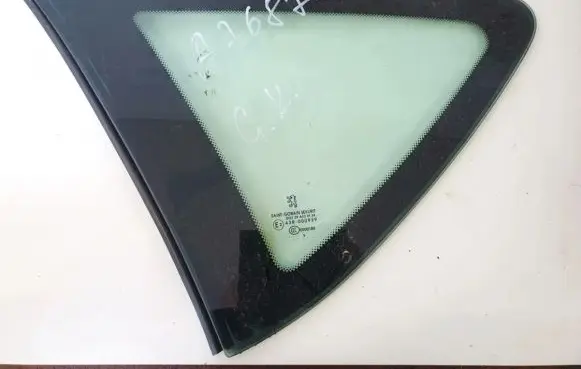 Peugeot 407 Rear side window
