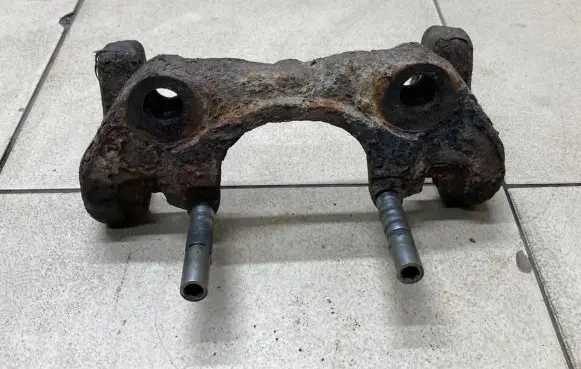 Ford Galaxy Front Brake Caliper Pad/Carrier 