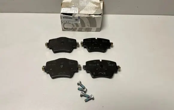 BMW 1 F40 Brake pads (front) 6860019