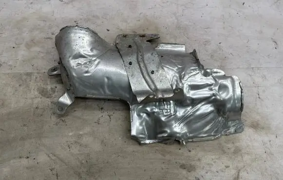BMW X2 F39 Exhaust heat shield 8483369