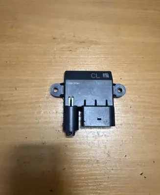 Glow plug pre-heat relay