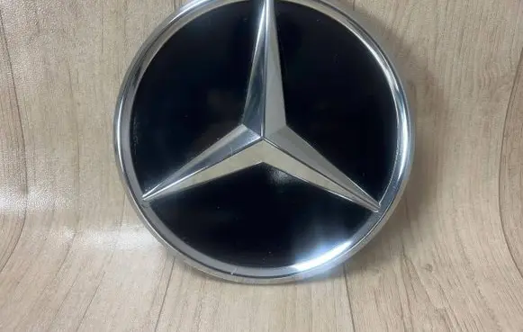 Mercedes-Benz CLA C118 X118 Manufacturer badge logo/emblem A0008880400 0008880400